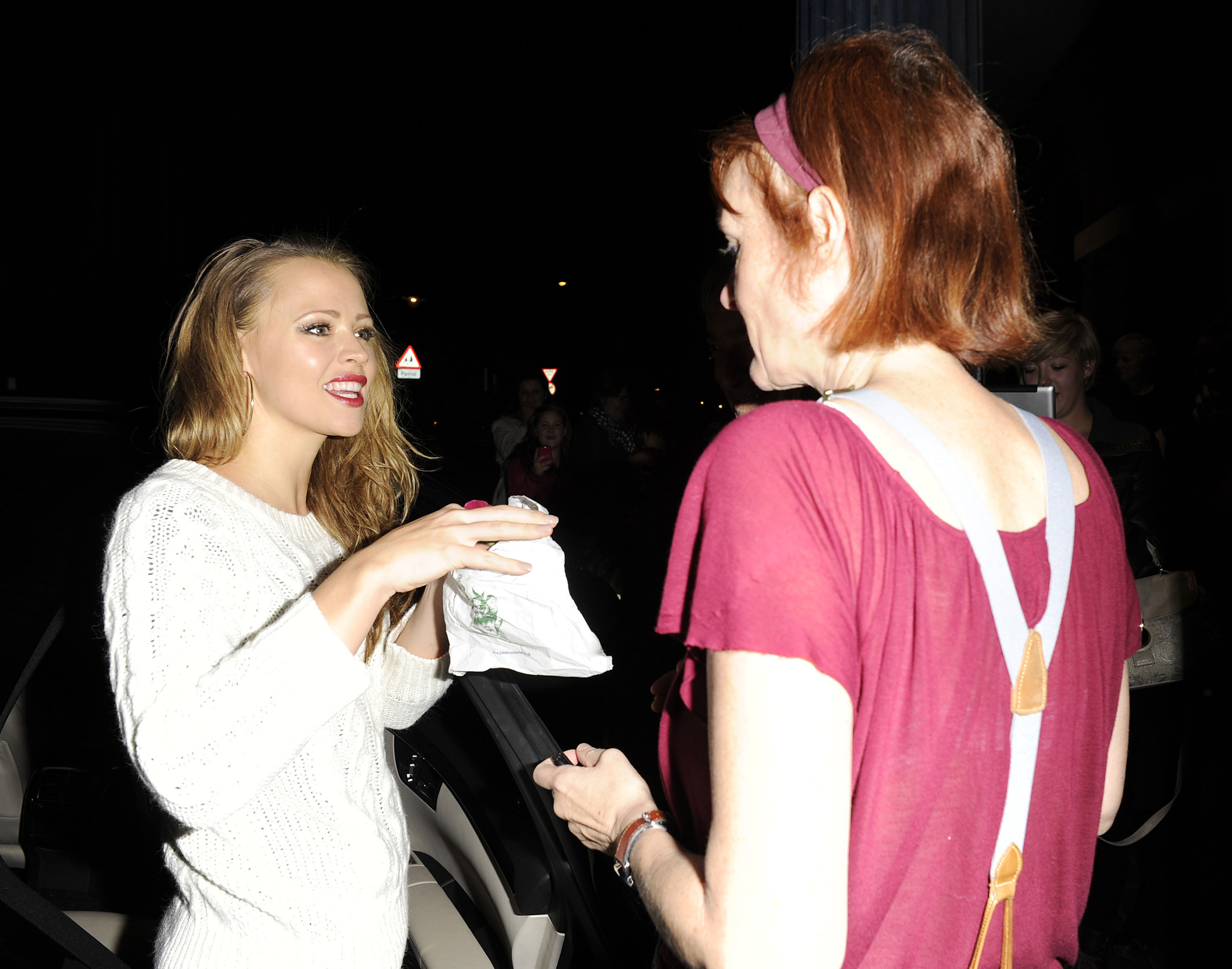 Kimberley Walsh mobbed by screaming fans as she leaves the Theatre Royal | Picture 102202